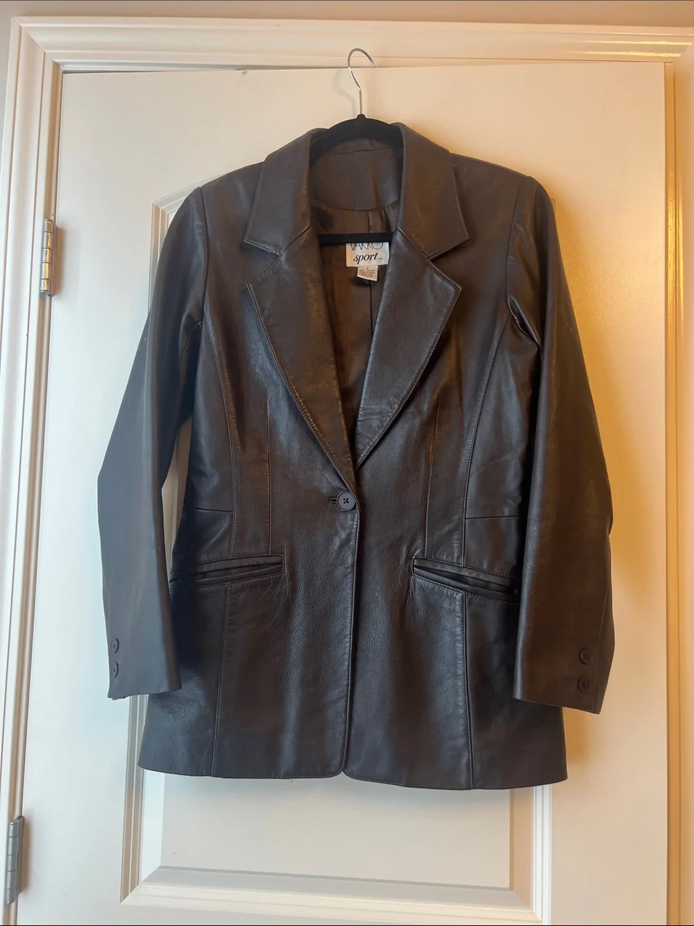 Vakko Sports Black Leather Single-Button Blazer Set